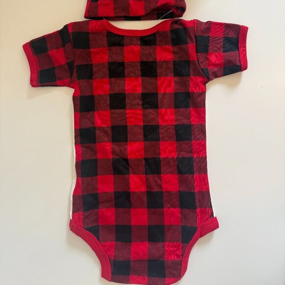 Moose Red Plaid Onesie with Matching Hat and Book 3-6 months NWT - Picture 5 of 12